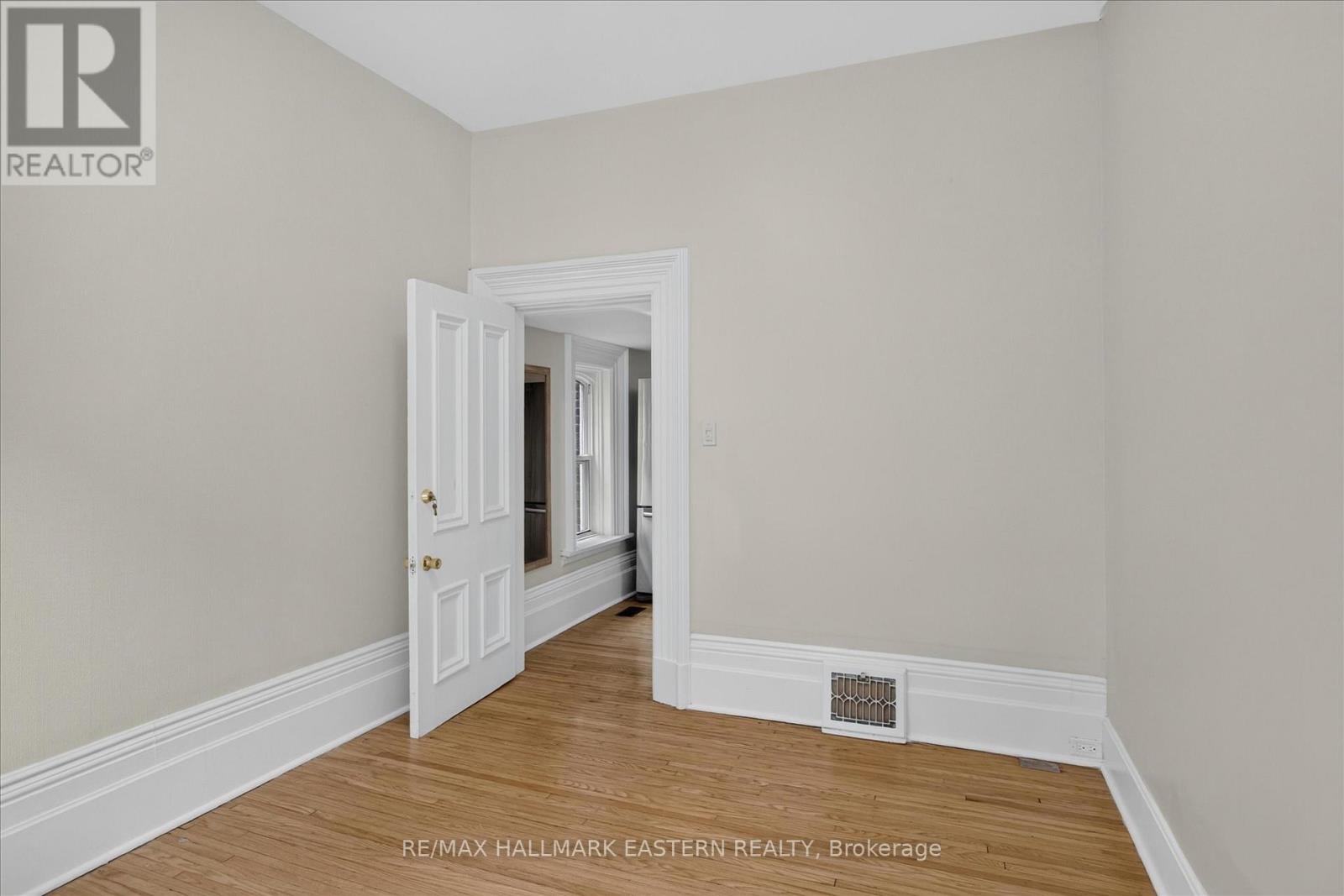 475 Aylmer Street N, Peterborough (Town Ward 3), Ontario  K9H 3W3 - Photo 20 - X13523050