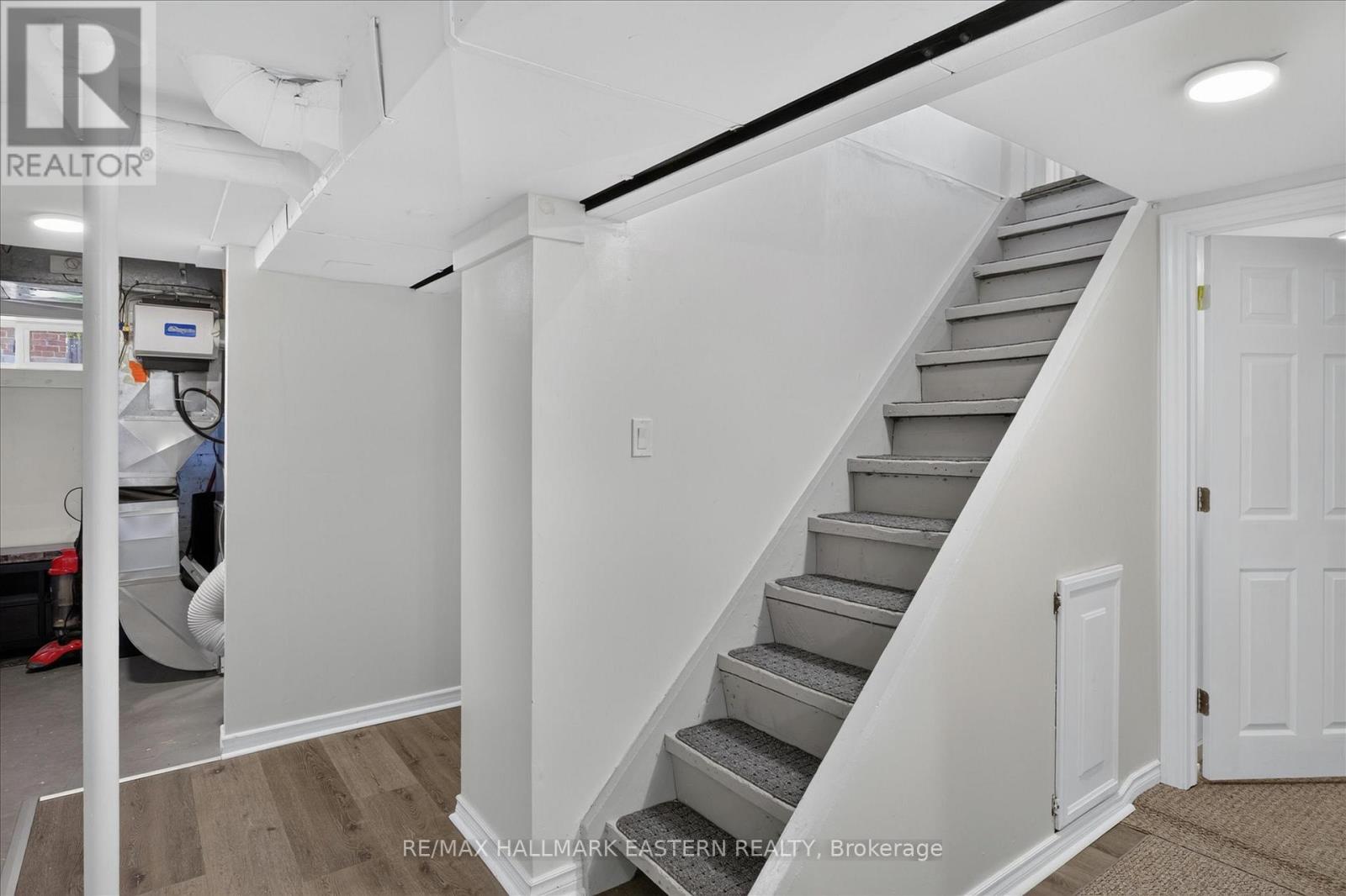 475 Aylmer Street N, Peterborough (Town Ward 3), Ontario  K9H 3W3 - Photo 35 - X13523050