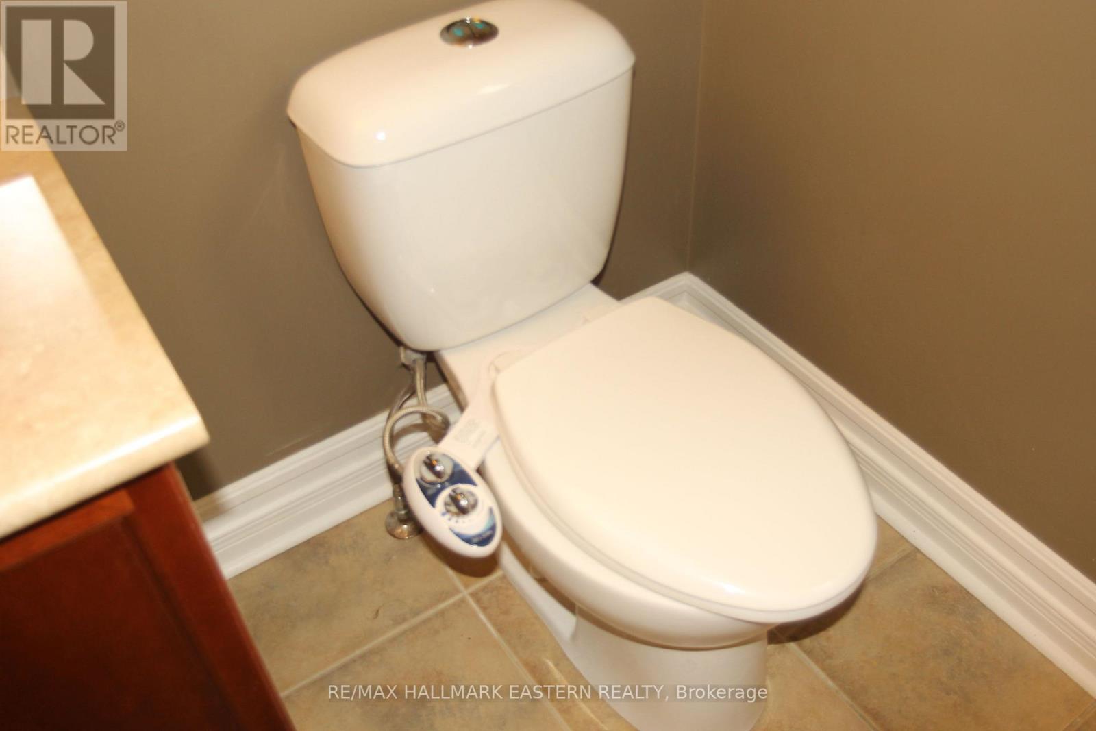1 Milligan Street, Clarington (Newcastle), Ontario  L1B 1R2 - Photo 27 - E13523088
