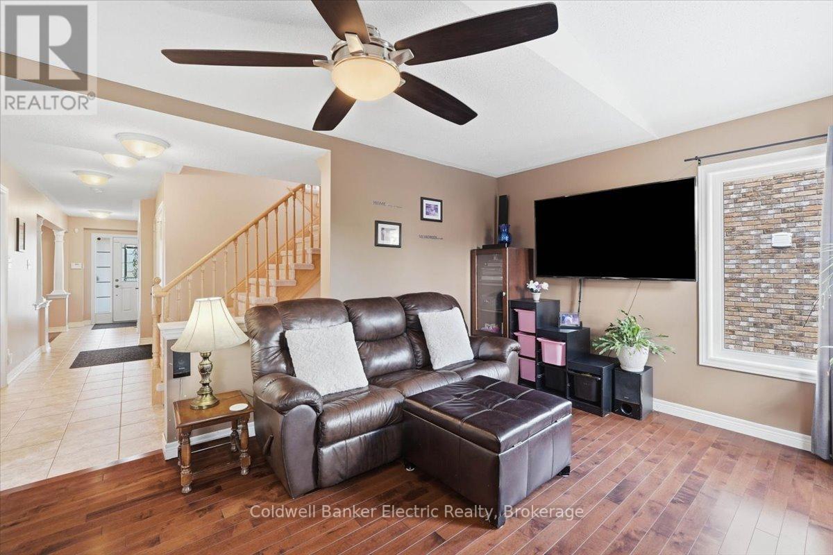 665 Heritage Trail, Peterborough (Northcrest Ward 5), Ontario  K9L 0A7 - Photo 4 - X13525798