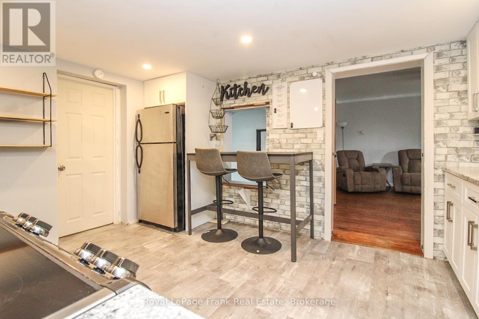 460 Howden Street, Peterborough (Otonabee Ward 1), Ontario  K9J 4B3 - Photo 3 - X13525926