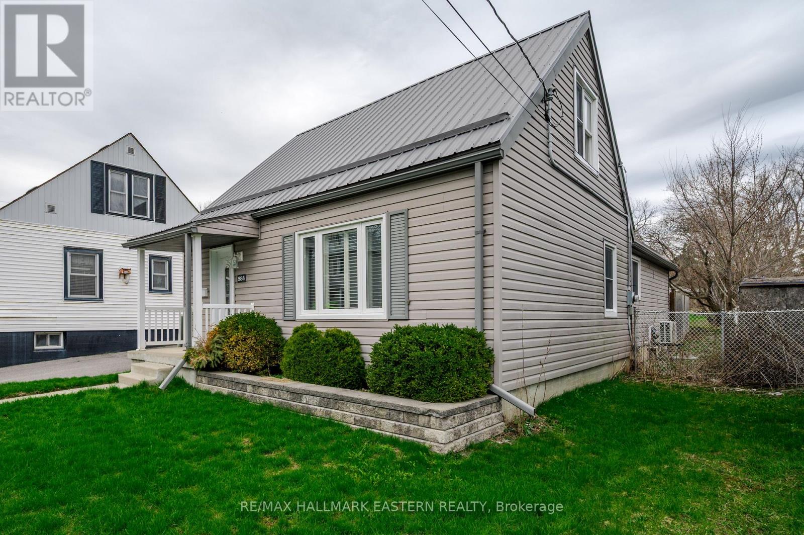584 Paterson Street, Peterborough (Town Ward 3), Ontario  K9J 4R2 - Photo 3 - X13526020
