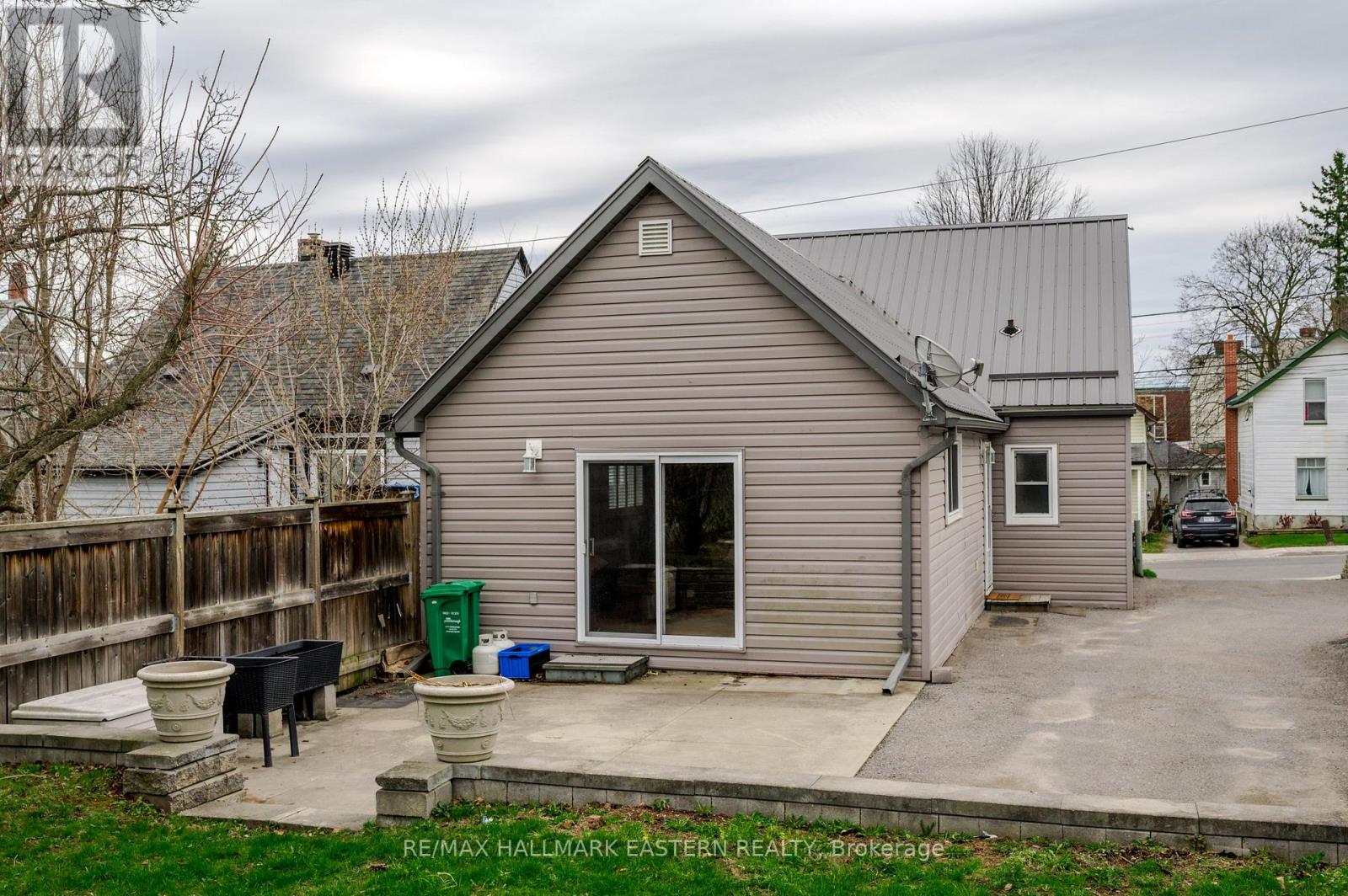 584 Paterson Street, Peterborough (Town Ward 3), Ontario  K9J 4R2 - Photo 41 - X13526020