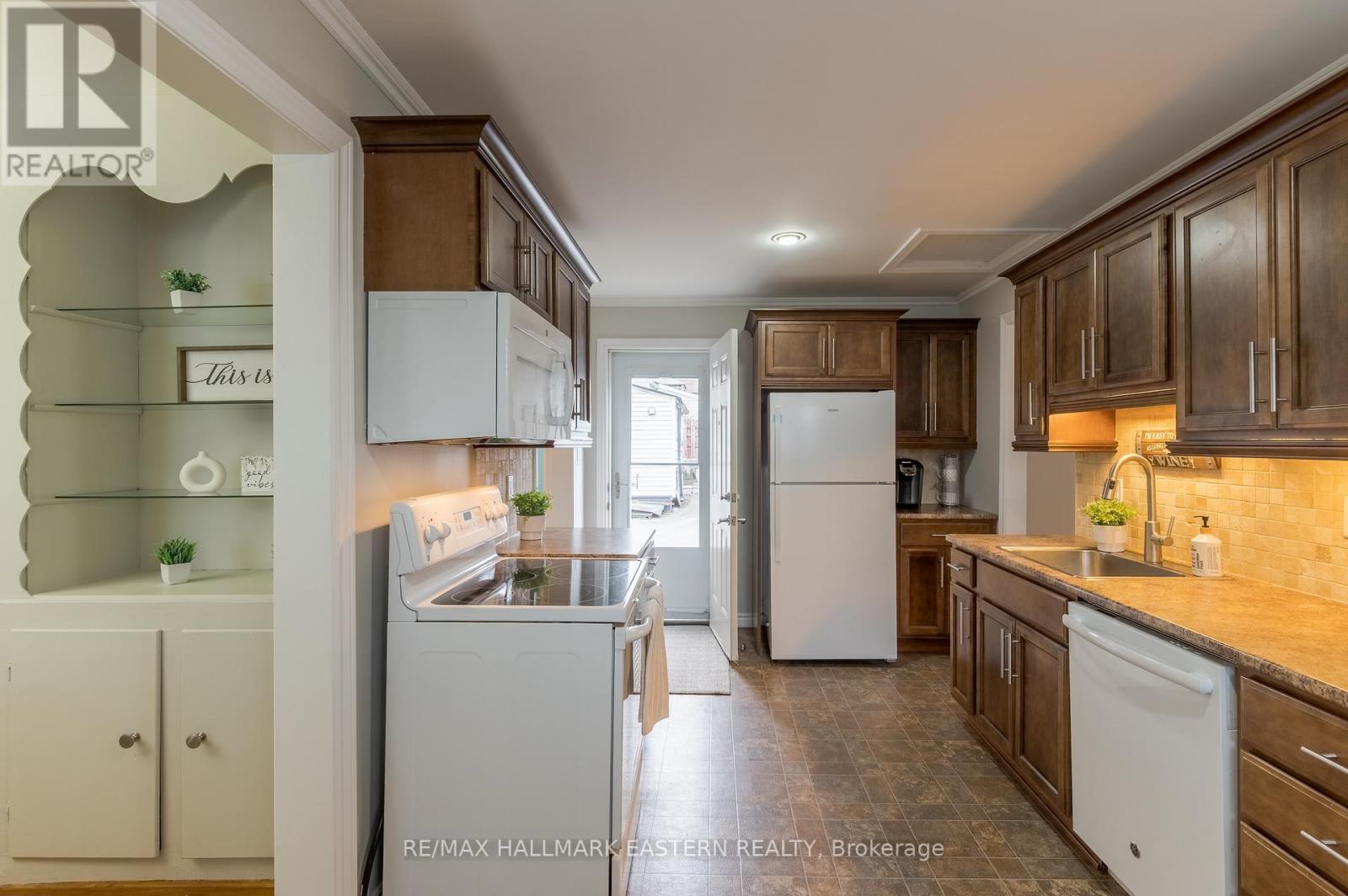 584 Paterson Street, Peterborough (Town Ward 3), Ontario  K9J 4R2 - Photo 7 - X13526020