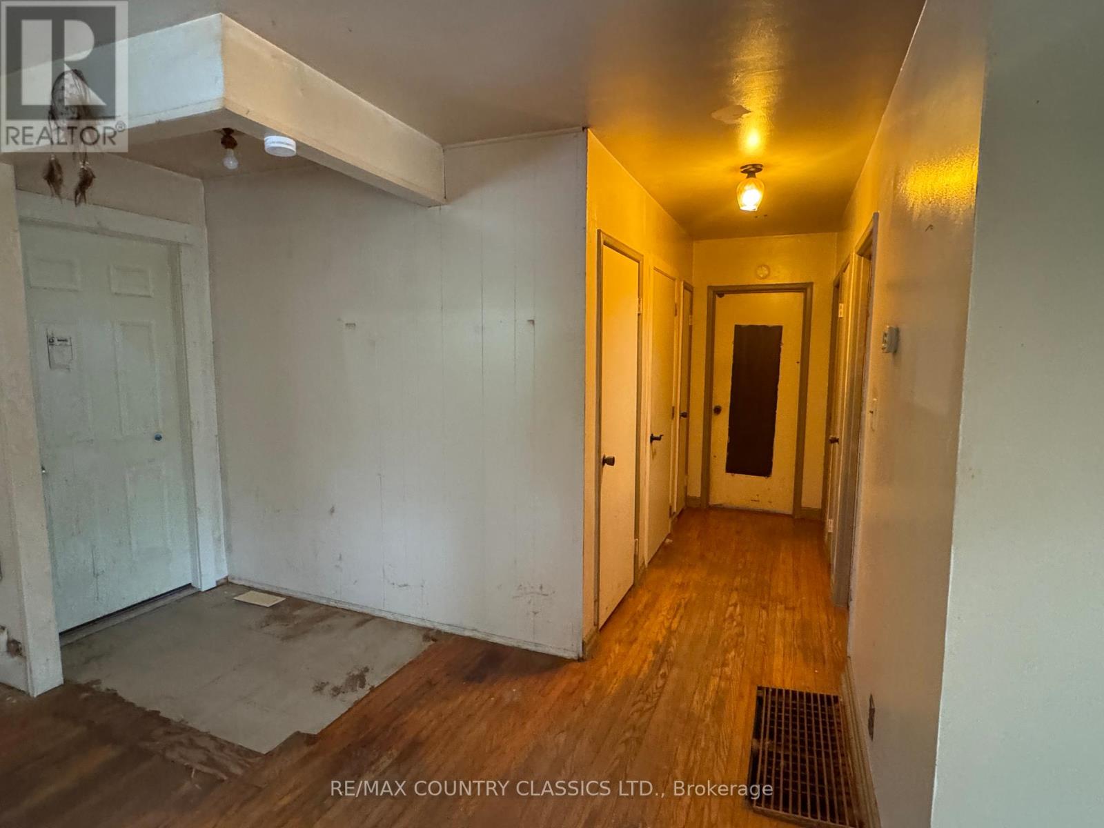 98 Sprucedale Street, Highlands East (Bicroft Ward), Ontario  K0L 1M0 - Photo 10 - X13526518