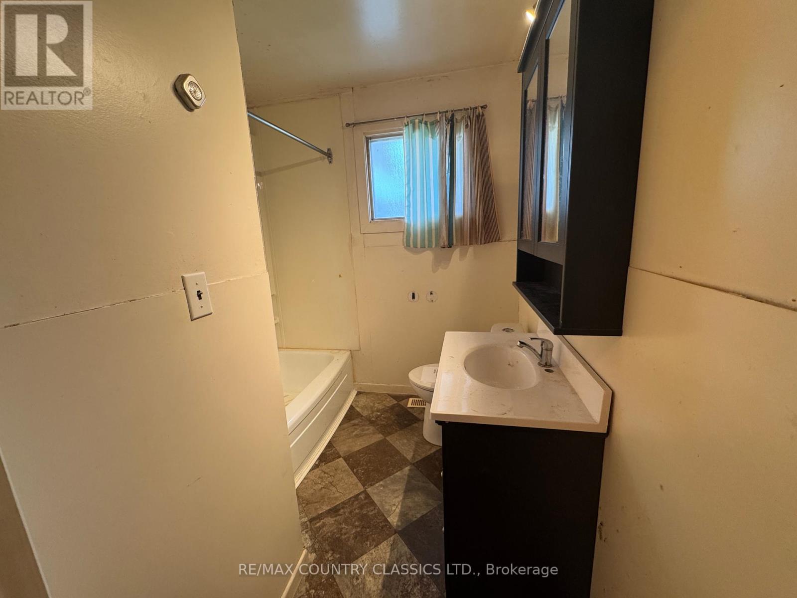 98 Sprucedale Street, Highlands East (Bicroft Ward), Ontario  K0L 1M0 - Photo 19 - X13526518