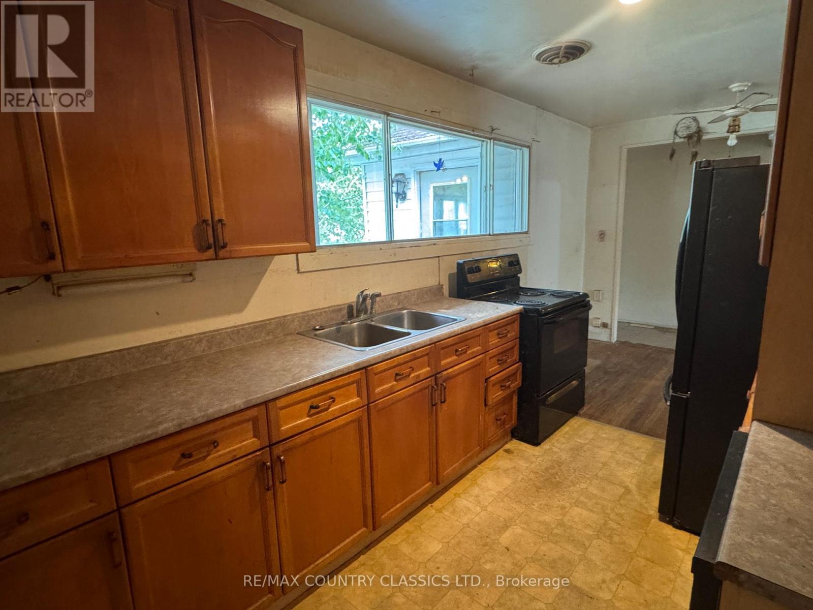 98 Sprucedale Street, Highlands East (Bicroft Ward), Ontario  K0L 1M0 - Photo 5 - X13526518