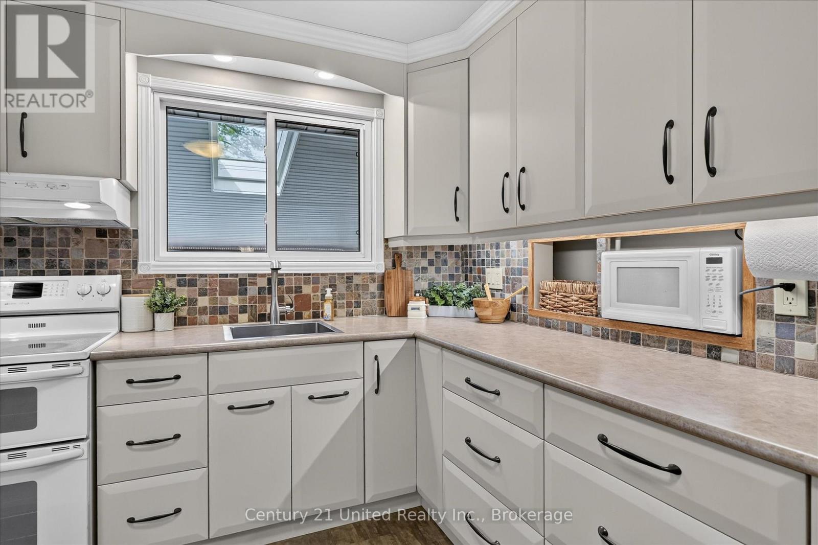 83 Nevin Avenue, Peterborough (Otonabee Ward 1), Ontario  K9J 6E9 - Photo 15 - X13527552