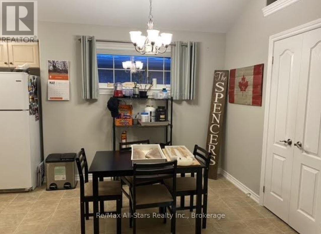 24 Beall Street, Kawartha Lakes (Lindsay), Ontario  K9V 6J6 - Photo 7 - X13528074