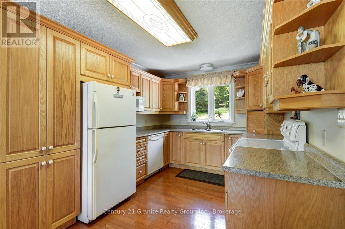 1573 Ojibway Road, Highlands East (Cardiff Ward), Ontario  K0L 2A0 - Photo 10 - X13528220