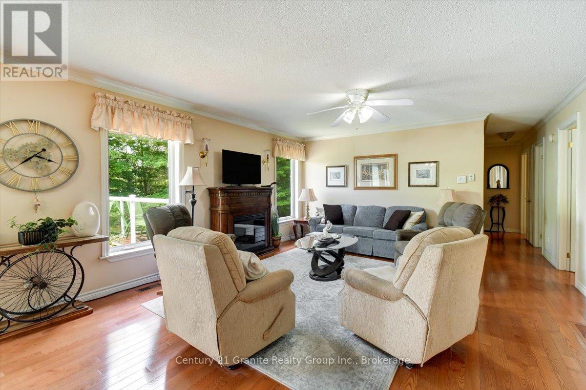 1573 Ojibway Road, Highlands East (Cardiff Ward), Ontario  K0L 2A0 - Photo 7 - X13528220