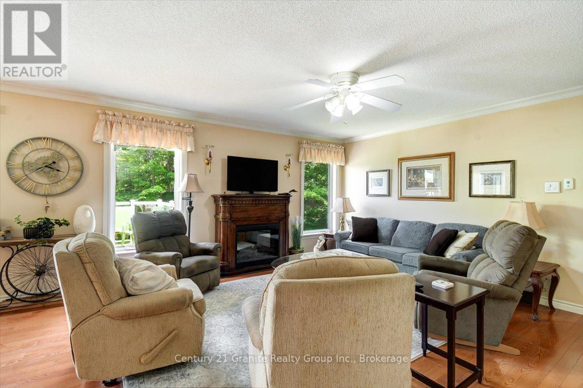 1573 Ojibway Road, Highlands East (Cardiff Ward), Ontario  K0L 2A0 - Photo 8 - X13528220