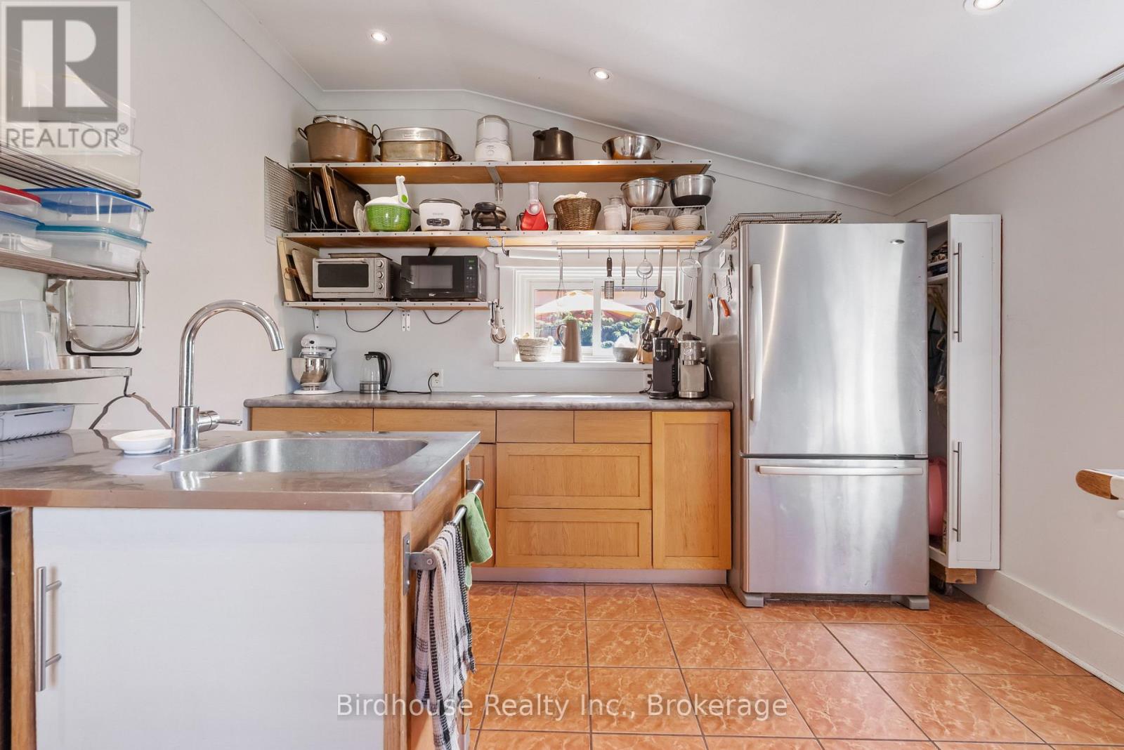 25 Francis Street, Kawartha Lakes (Lindsay), Ontario  K9V 5R8 - Photo 12 - X13528224