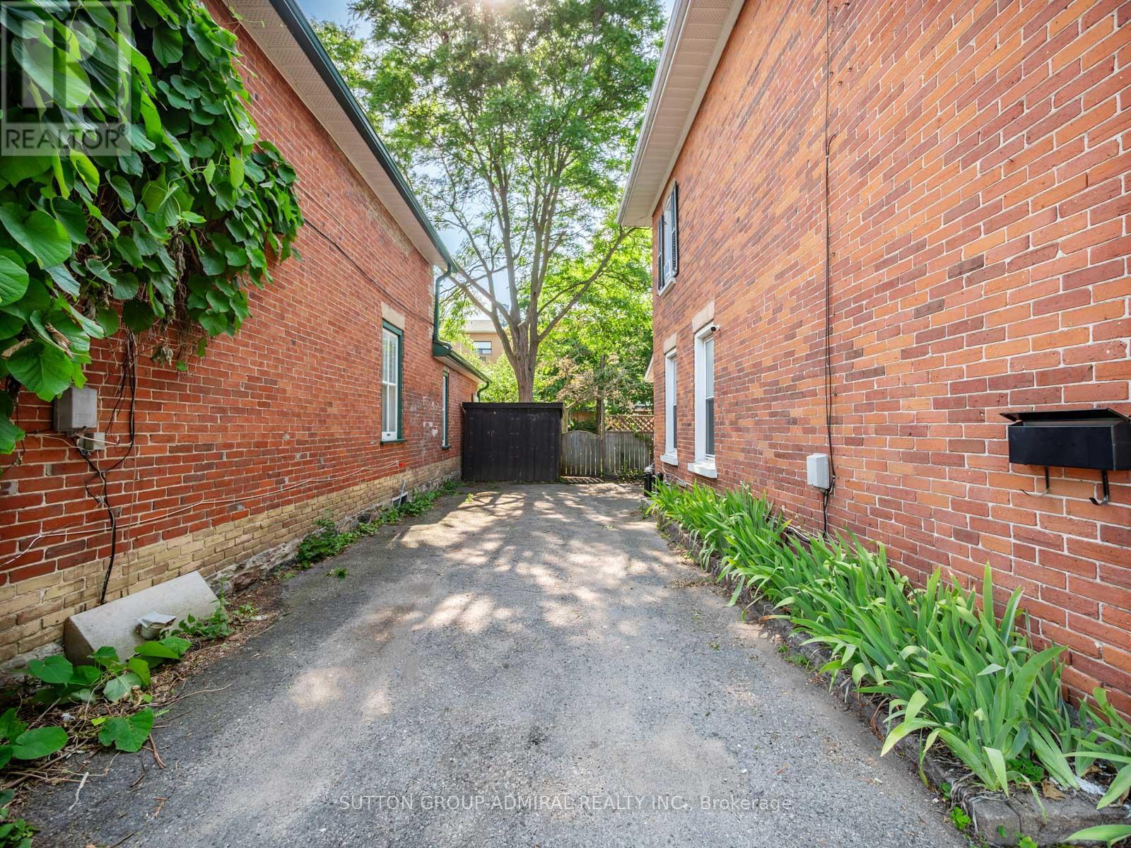 265 Stewart Street, Peterborough (Town Ward 3), Ontario  K9J 3M8 - Photo 4 - X13531100
