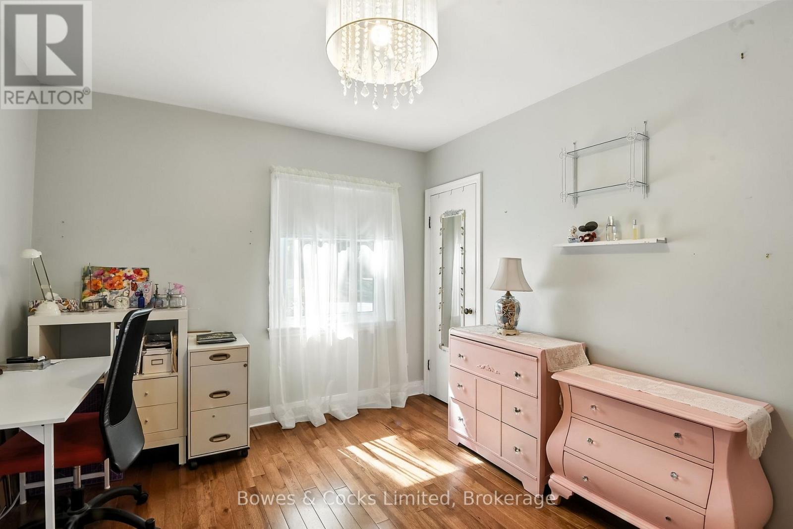 433 Manorhill Avenue, Peterborough (Town Ward 3), Ontario  K9J 6H7 - Photo 17 - X13531844