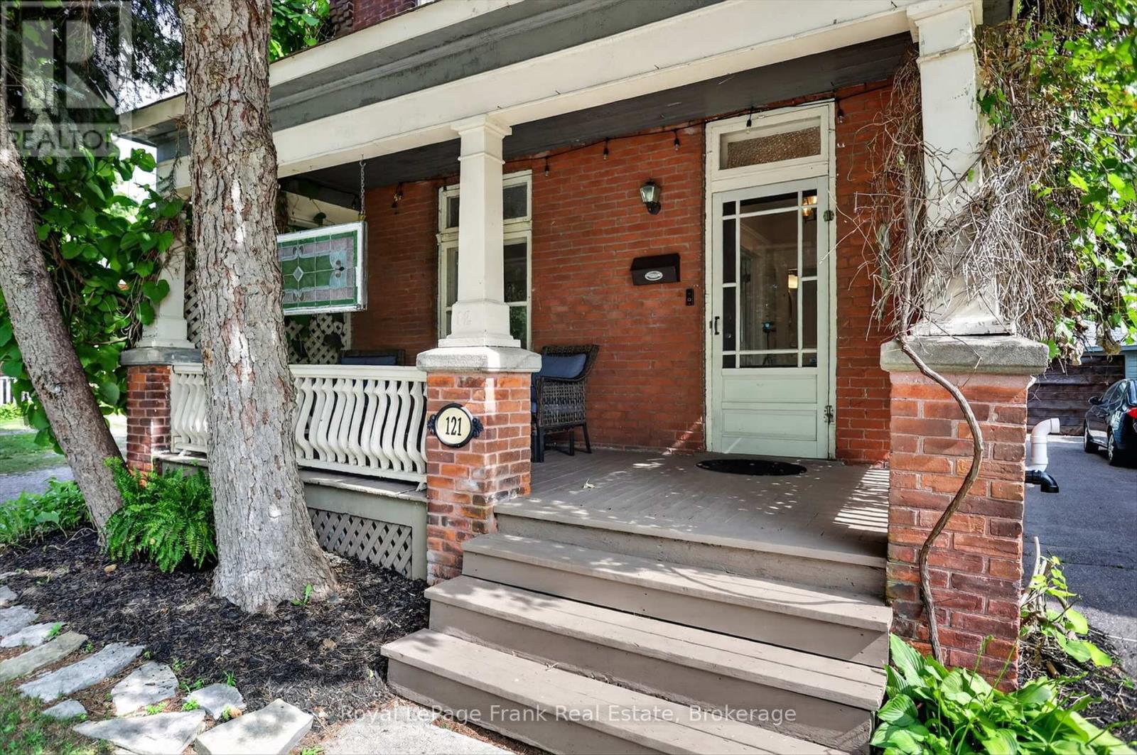 121 Romaine Street, Peterborough (Town Ward 3), Ontario  K9J 2C1 - Photo 4 - X13533306
