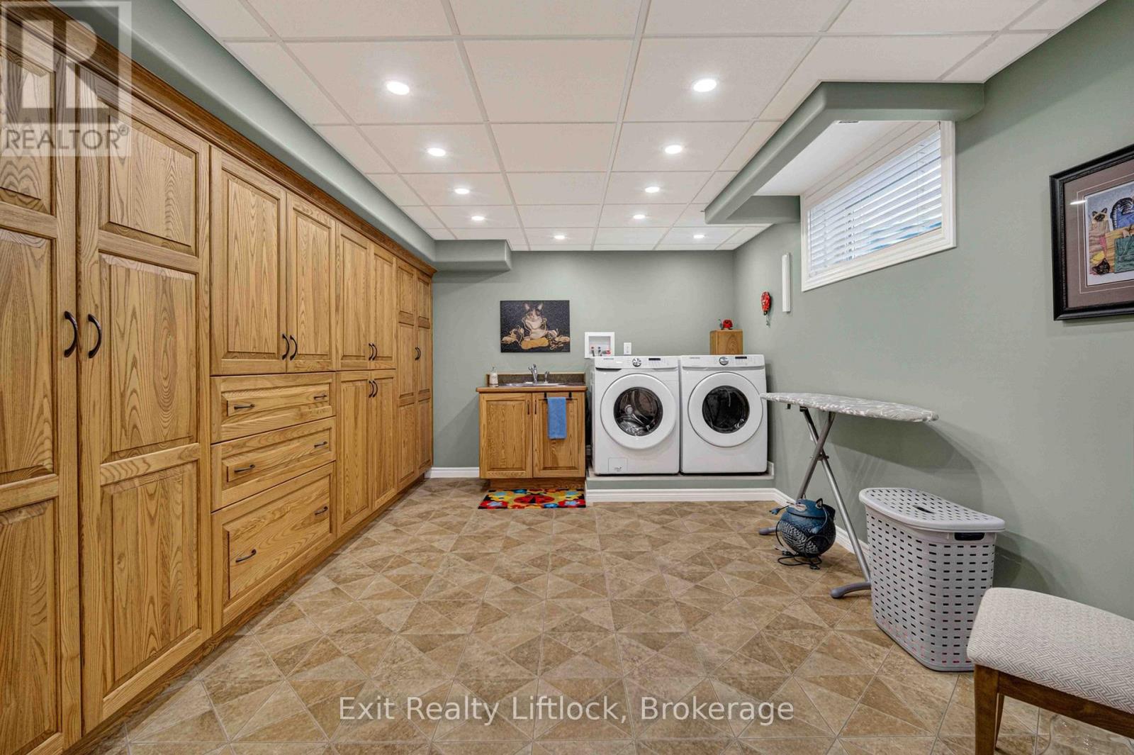 640 Heritage Trail, Peterborough (Northcrest Ward 5), Ontario  K9L 0A7 - Photo 34 - X13533726