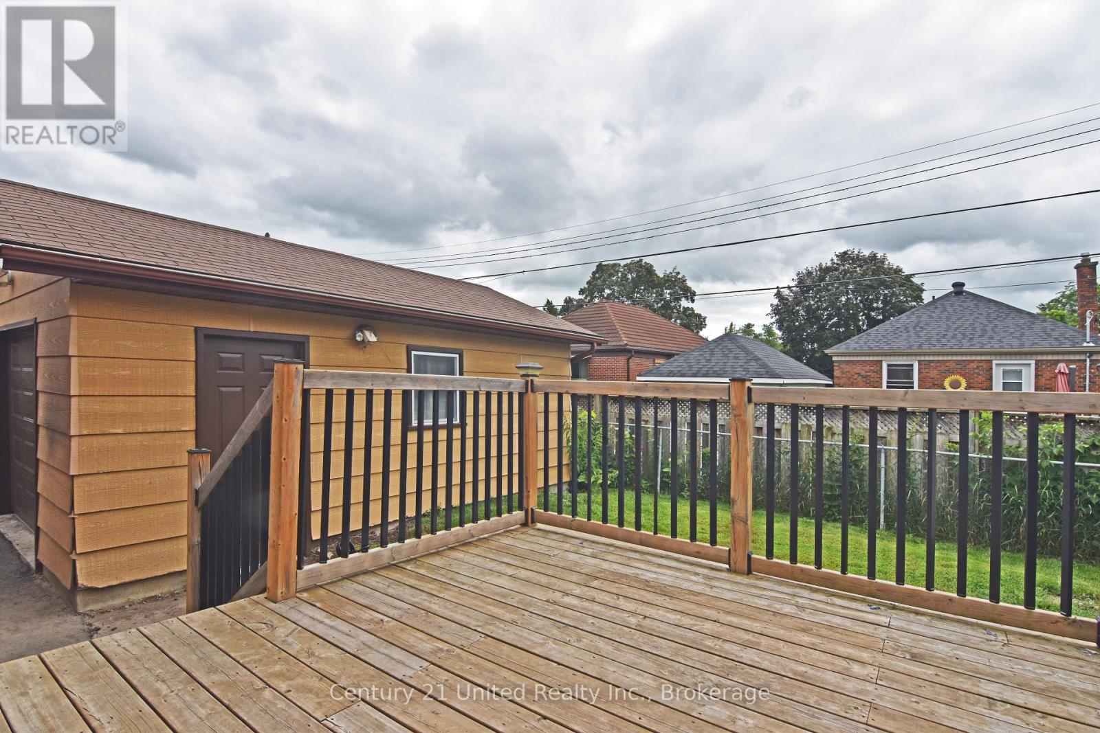 397 Edison Avenue, Peterborough (Otonabee Ward 1), Ontario  K9J 4G4 - Photo 2 - X13534144