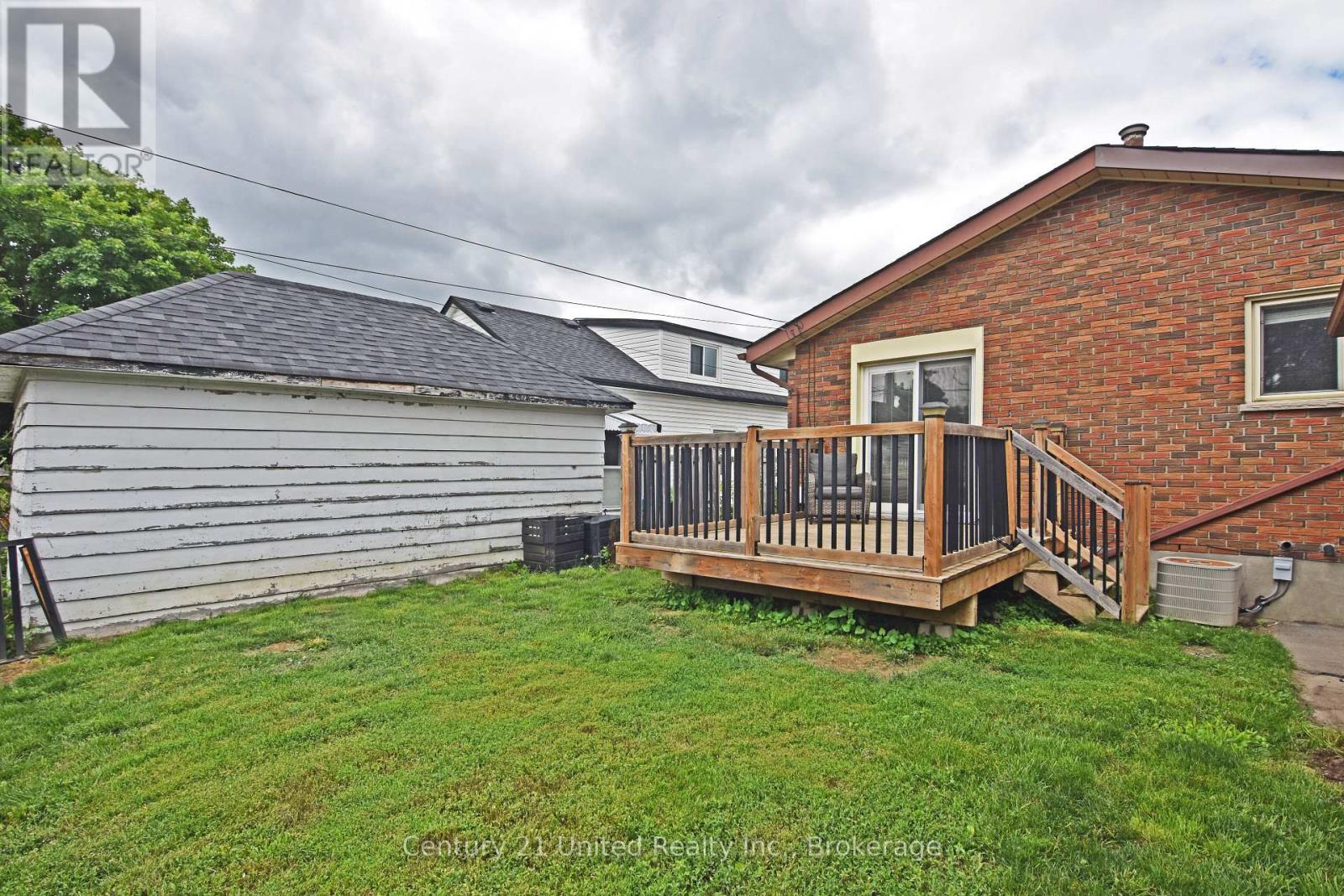 397 Edison Avenue, Peterborough (Otonabee Ward 1), Ontario  K9J 4G4 - Photo 4 - X13534144