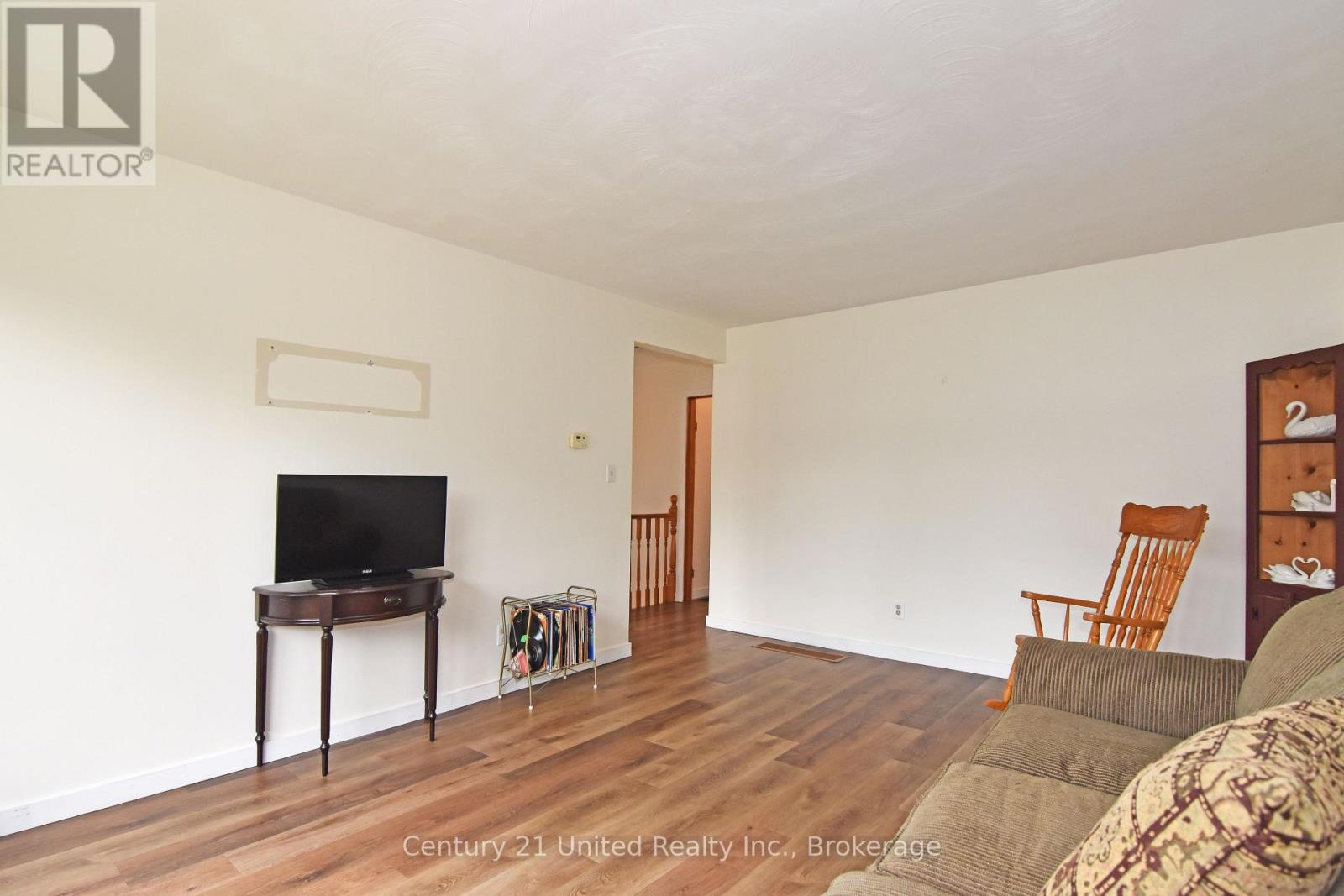 397 Edison Avenue, Peterborough (Otonabee Ward 1), Ontario  K9J 4G4 - Photo 8 - X13534144