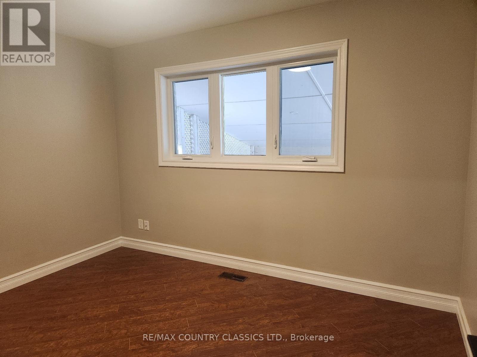 Upper - 7 Beechwood Drive, Peterborough (Monaghan Ward 2), Ontario  K9J 1M2 - Photo 13 - X13534298