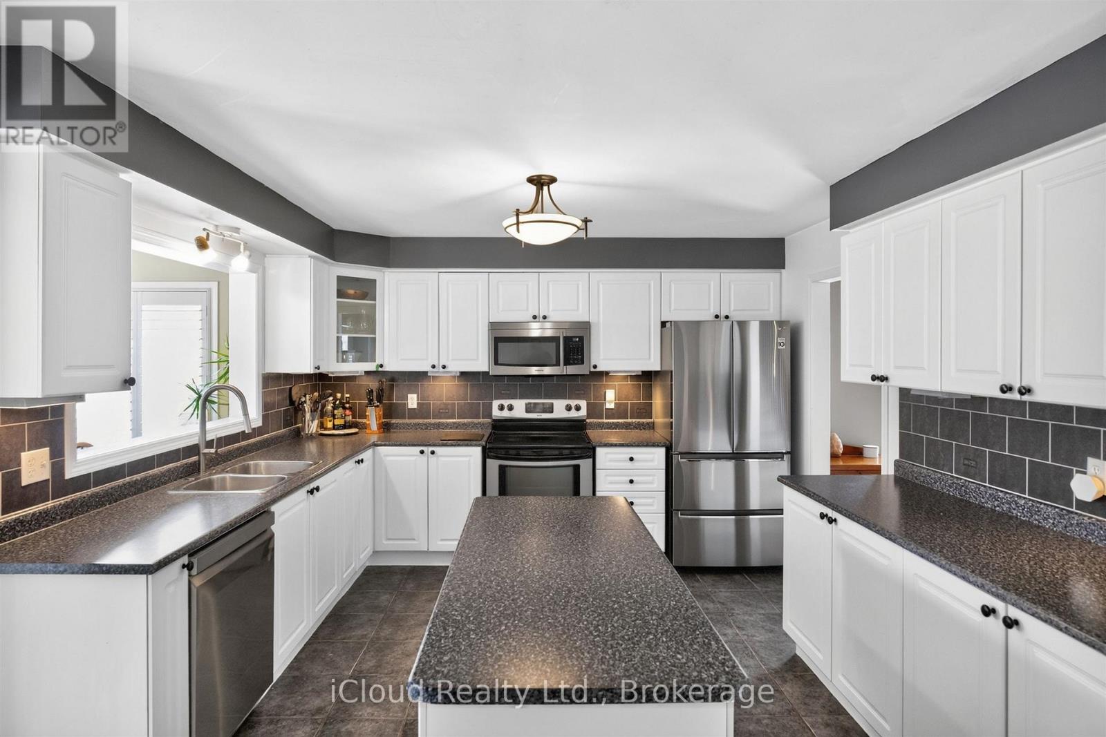 39 Milligan Street, Clarington (Newcastle), Ontario  L1B 1R6 - Photo 14 - E13534964