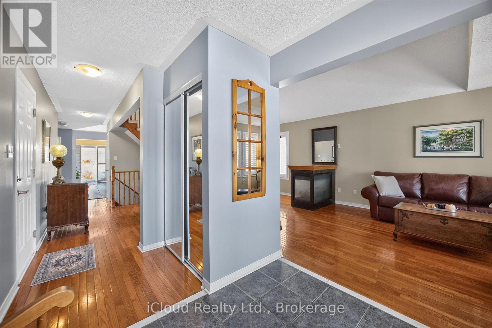 39 Milligan Street, Clarington (Newcastle), Ontario  L1B 1R6 - Photo 4 - E13534964