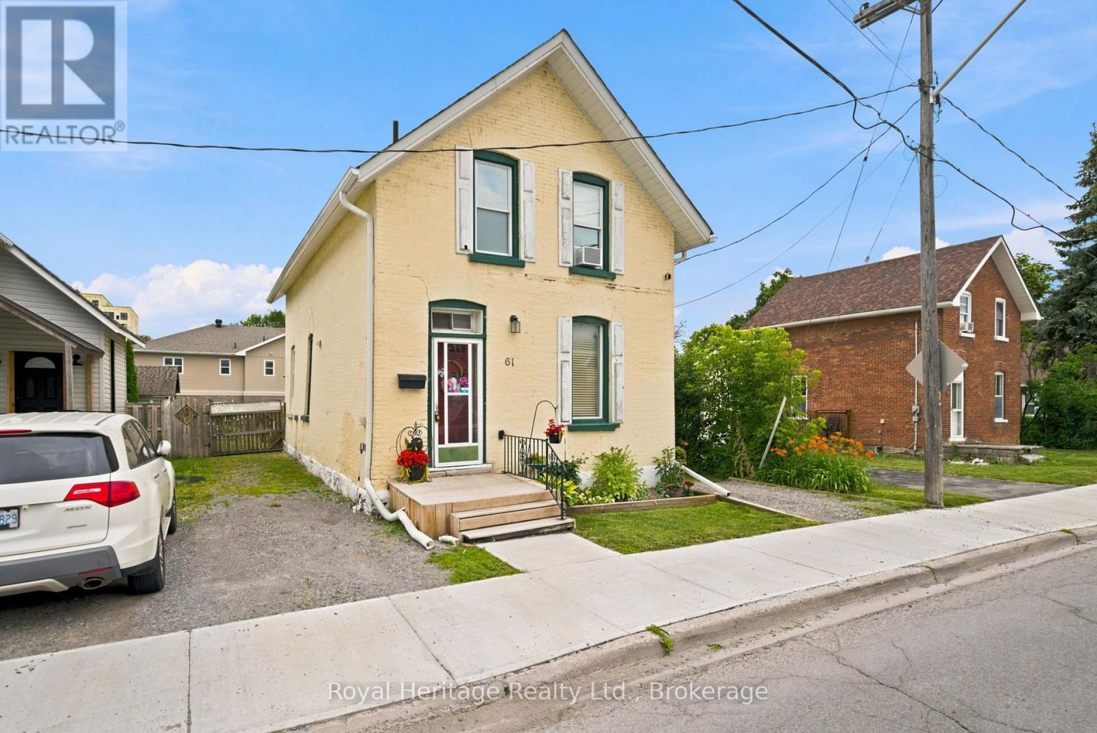 61 Lindsay Street N, Kawartha Lakes (Lindsay), Ontario  K9V 1T6 - Photo 2 - X13536134