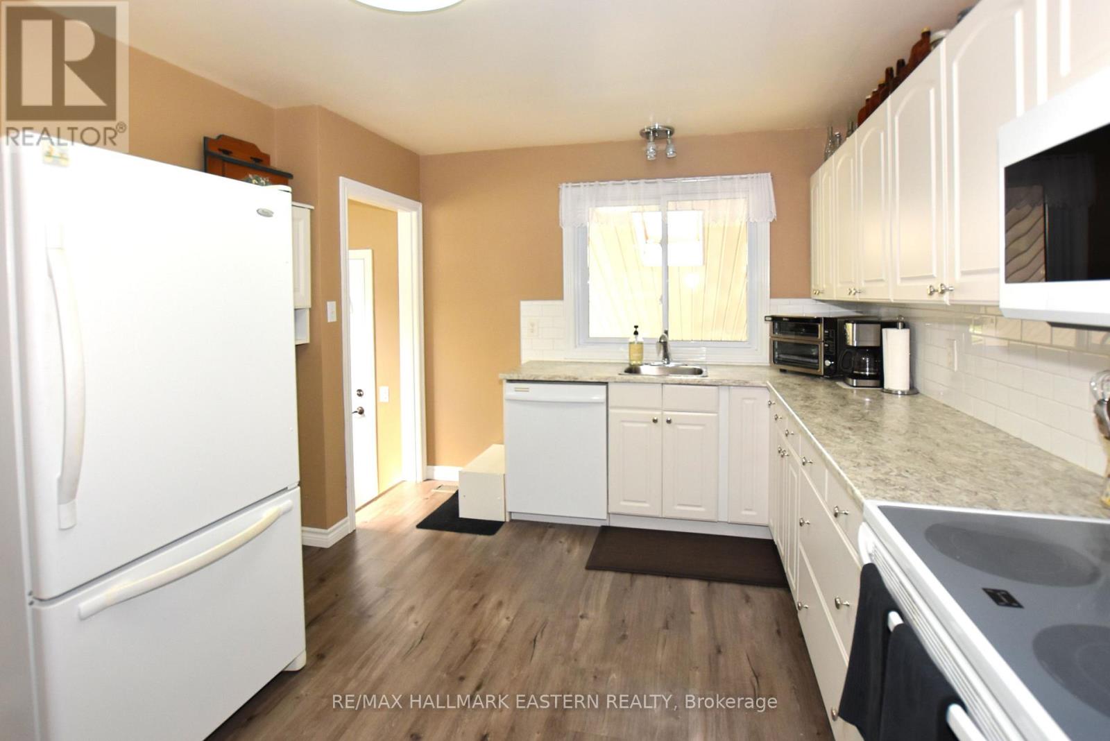 1197 Trentway Vista, Peterborough (Northcrest Ward 5), Ontario  K9H 6N7 - Photo 5 - X13536714