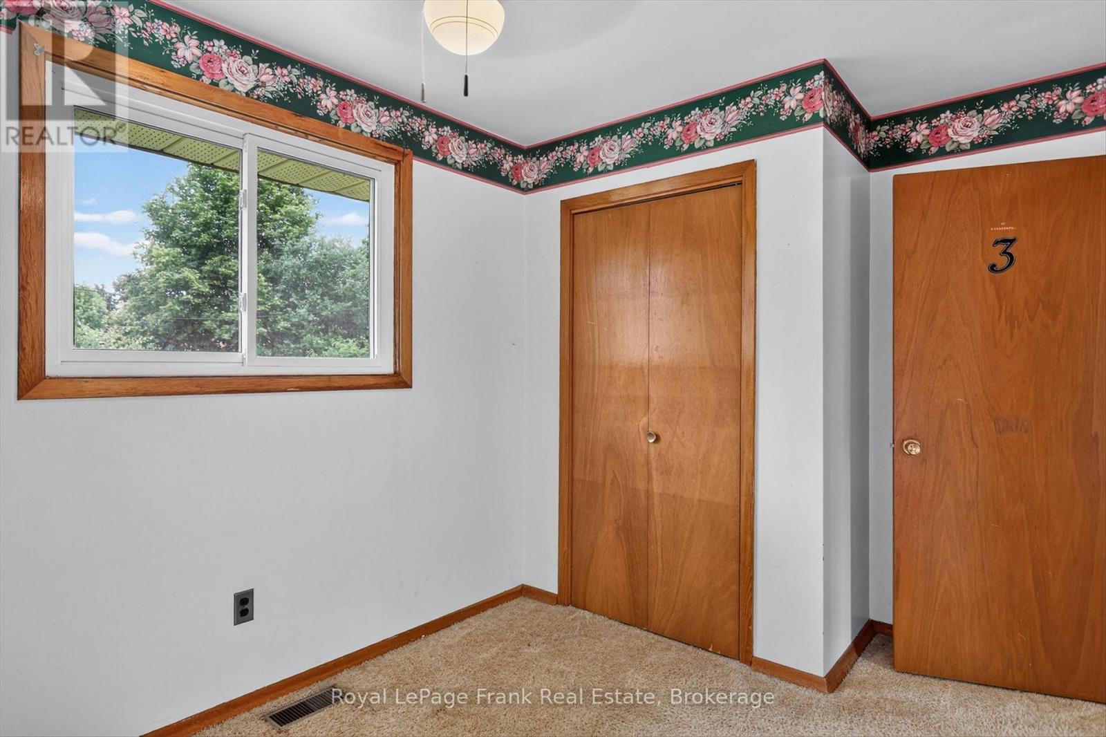 958 St Pauls Street, Peterborough (Northcrest Ward 5), Ontario  K9H 6J6 - Photo 25 - X13536878