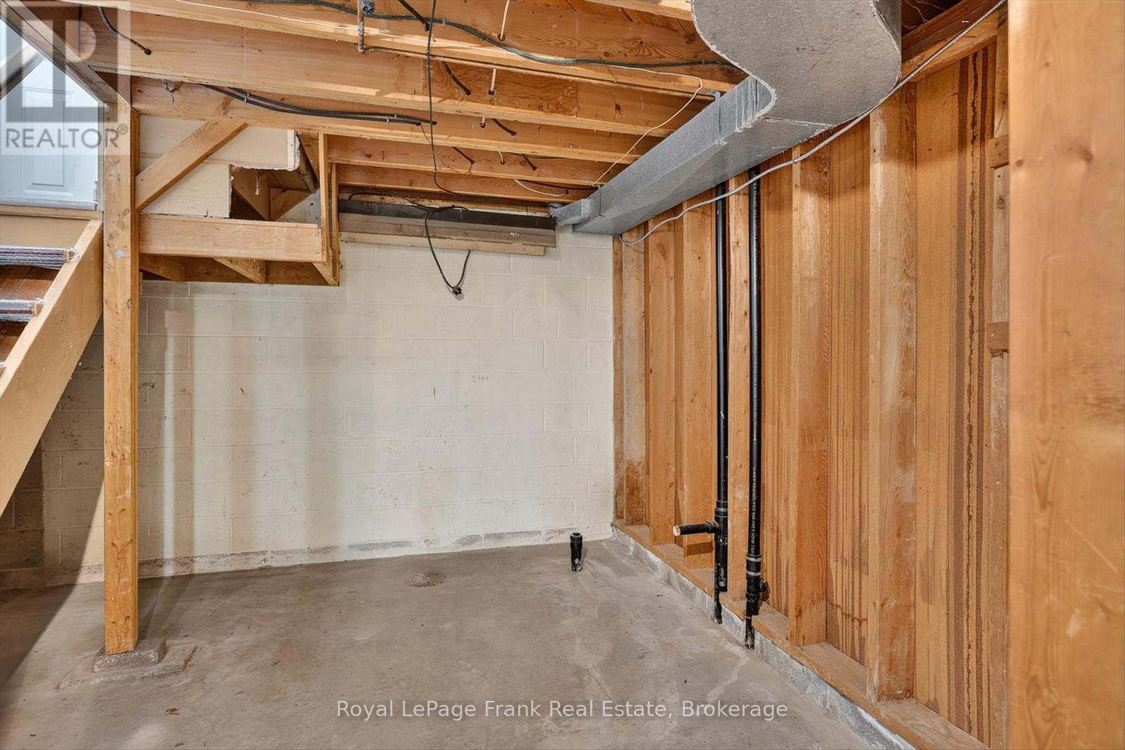 958 St Pauls Street, Peterborough (Northcrest Ward 5), Ontario  K9H 6J6 - Photo 29 - X13536878