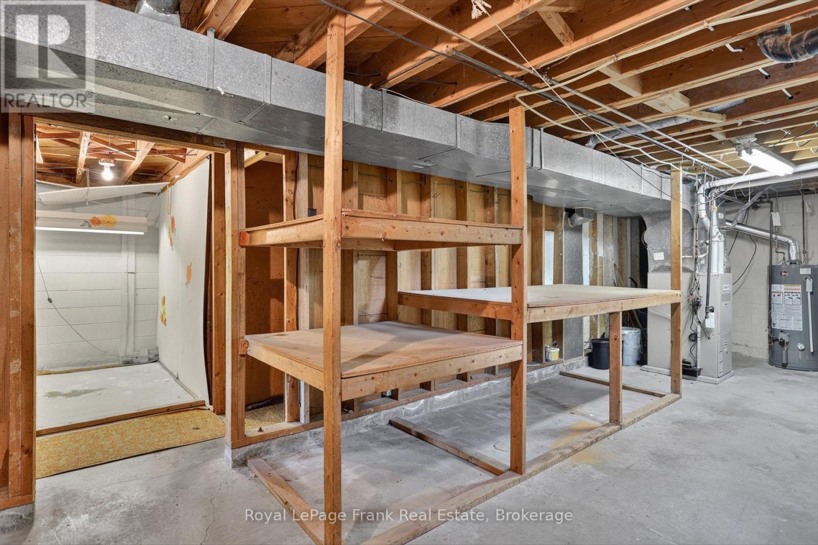 958 St Pauls Street, Peterborough (Northcrest Ward 5), Ontario  K9H 6J6 - Photo 32 - X13536878