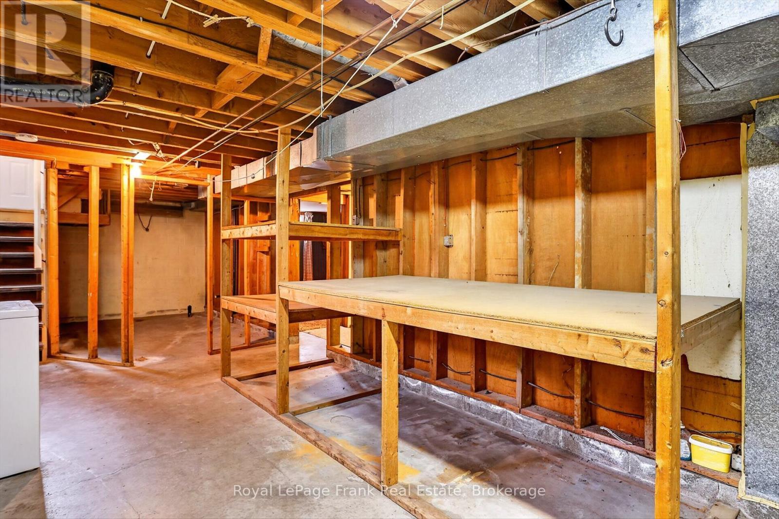 958 St Pauls Street, Peterborough (Northcrest Ward 5), Ontario  K9H 6J6 - Photo 33 - X13536878