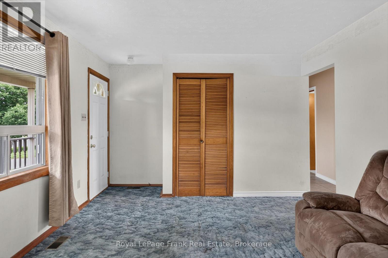 958 St Pauls Street, Peterborough (Northcrest Ward 5), Ontario  K9H 6J6 - Photo 5 - X13536878