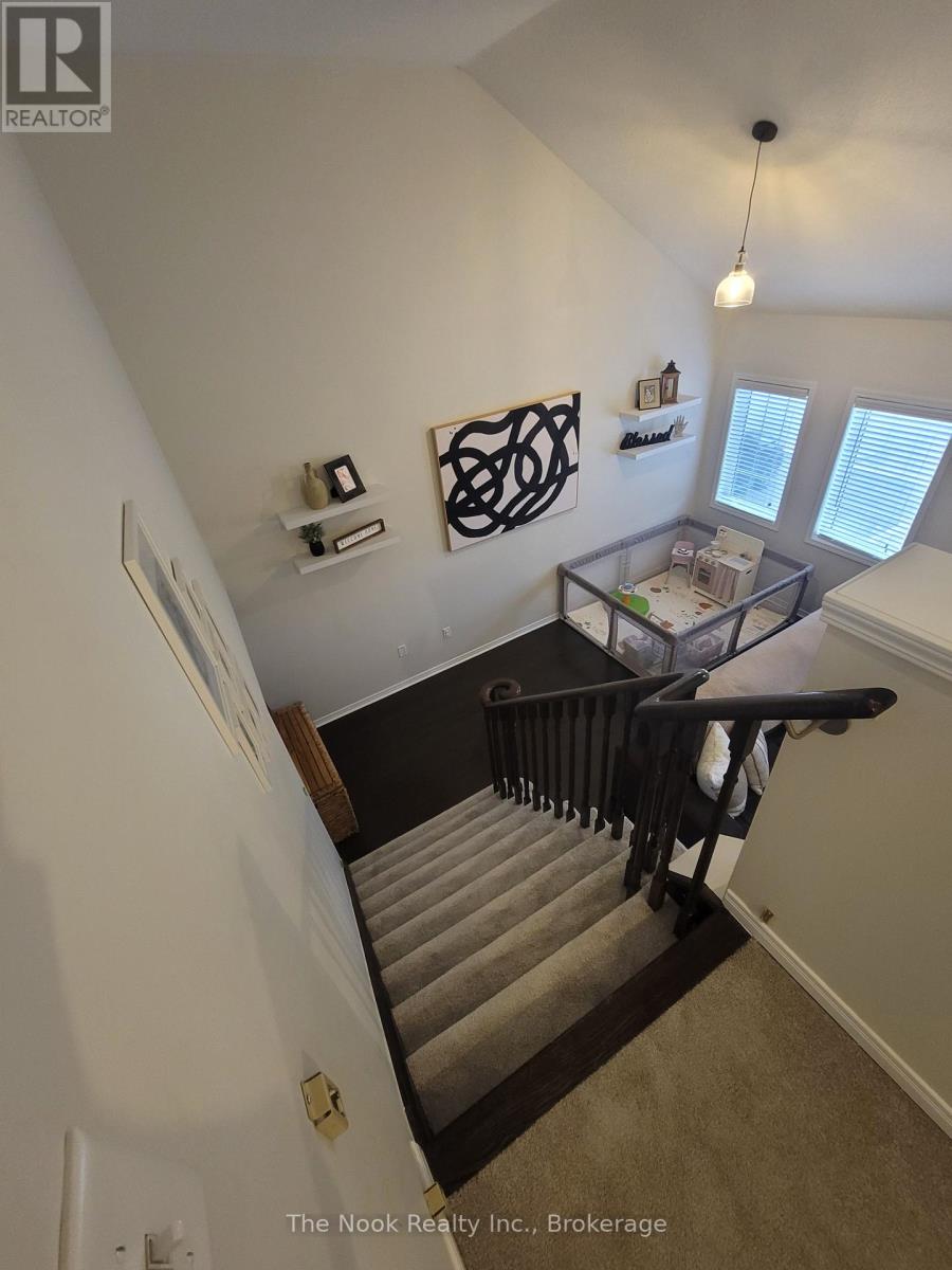 108 Milligan Street, Clarington (Newcastle), Ontario  L1B 0B5 - Photo 11 - E13538240