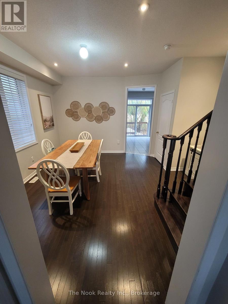 108 Milligan Street, Clarington (Newcastle), Ontario  L1B 0B5 - Photo 4 - E13538240