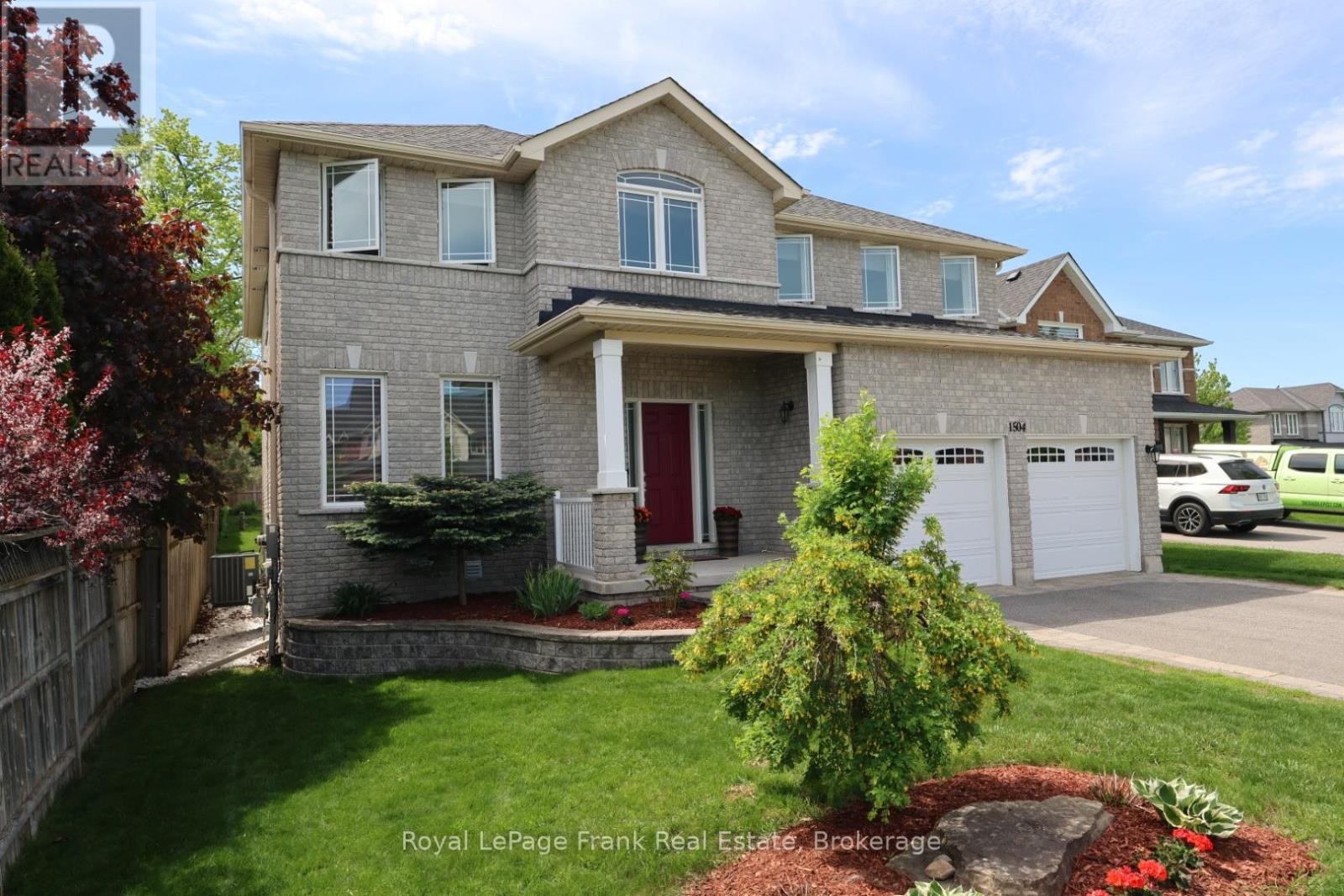1504 Ireland Drive, Peterborough (Monaghan Ward 2), Ontario  K9K 2T2 - Photo 2 - X13538058
