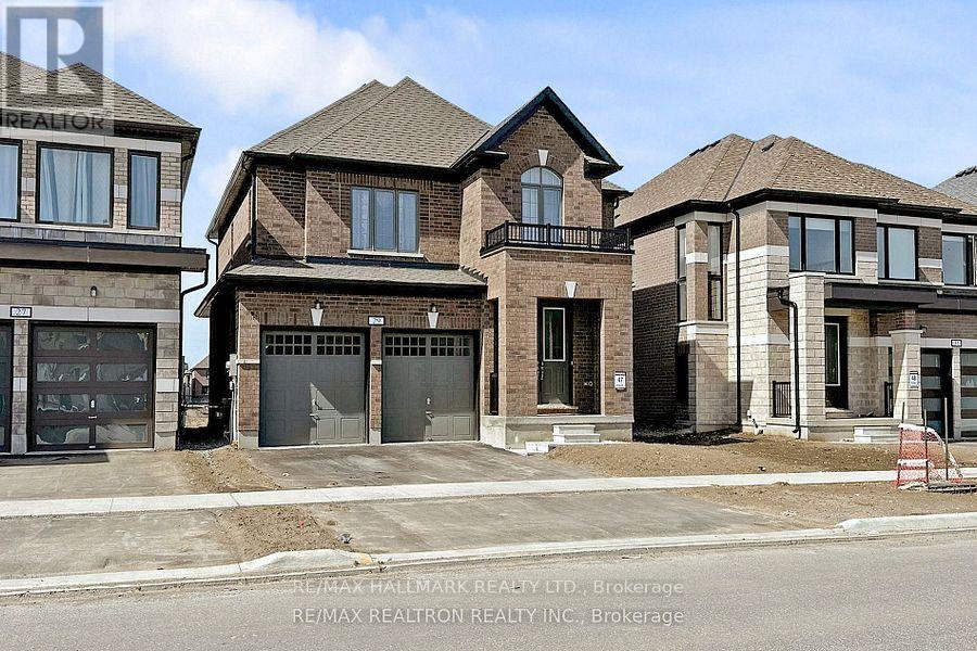 29 O'neill Street, Kawartha Lakes (Lindsay), Ontario  K9V 0R4 - Photo 2 - X13538132