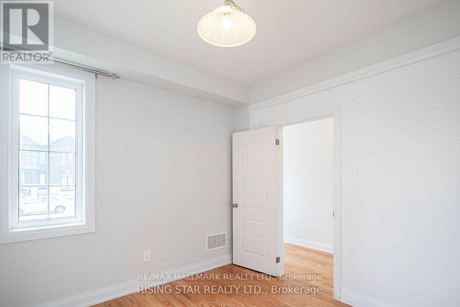 29 O'neill Street, Kawartha Lakes (Lindsay), Ontario  K9V 0R4 - Photo 25 - X13538132
