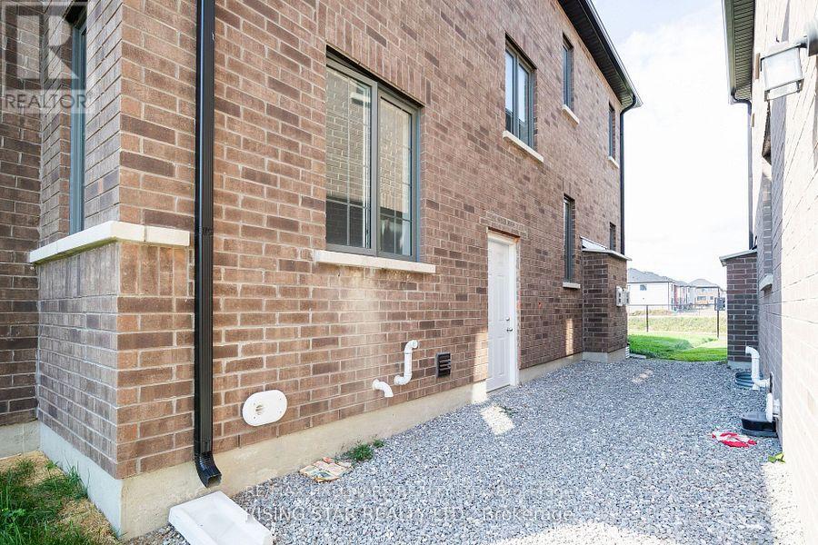 29 O'neill Street, Kawartha Lakes (Lindsay), Ontario  K9V 0R4 - Photo 45 - X13538132