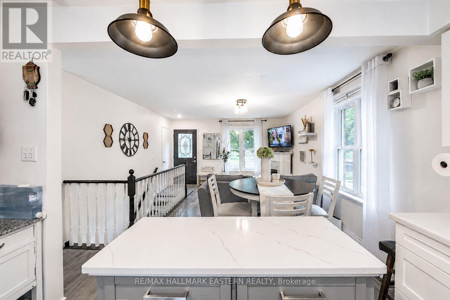 297 Towerhill Road, Peterborough (Northcrest Ward 5), Ontario  K9H 7N1 - Photo 6 - X13538678
