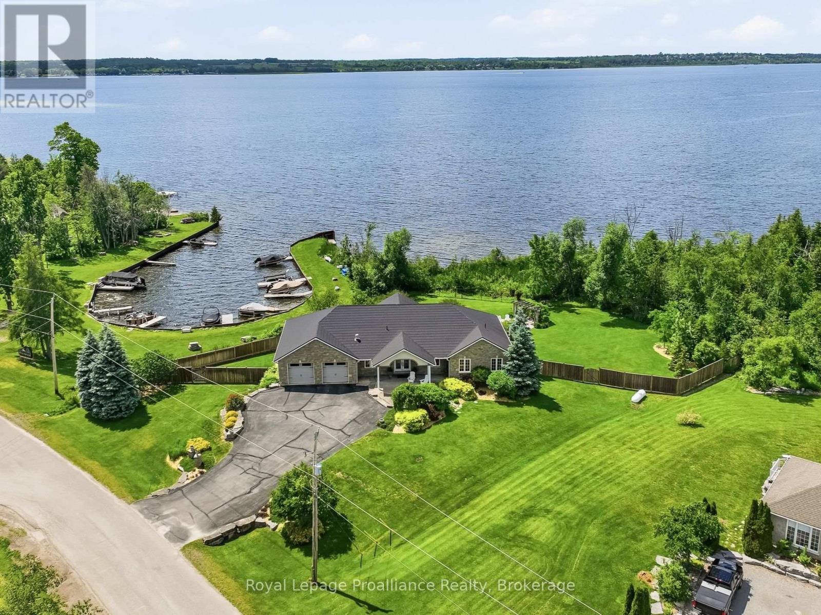 1674 MORRIS AVENUE, selwyn, Ontario