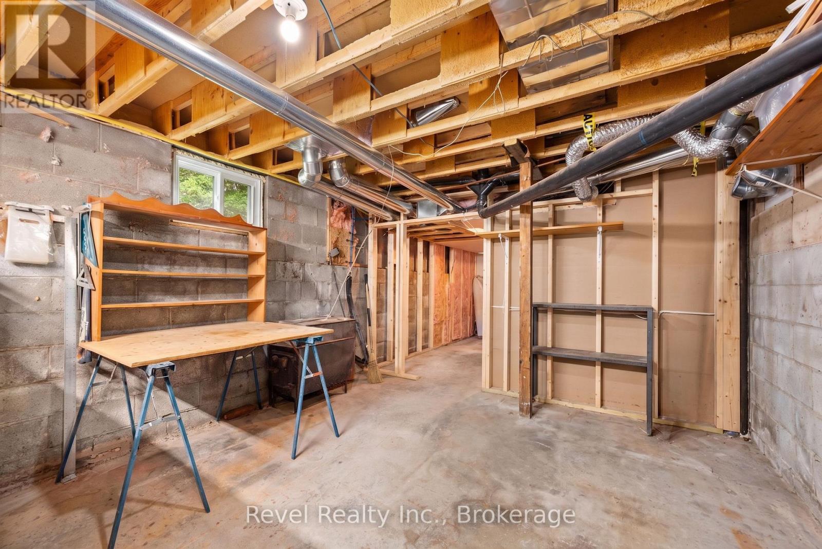 4 Homewood Avenue, Kawartha Lakes (Lindsay), Ontario  K9V 0H5 - Photo 35 - X13539668