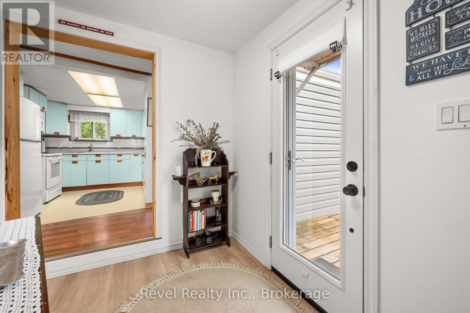 4 Homewood Avenue, Kawartha Lakes (Lindsay), Ontario  K9V 0H5 - Photo 8 - X13539668