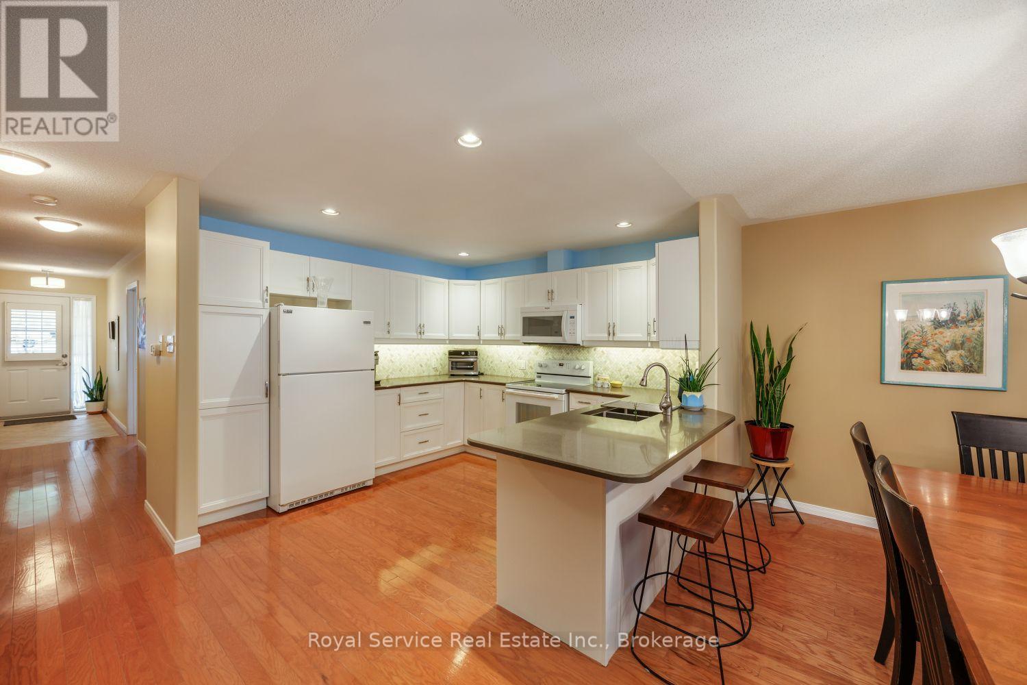 6 - 877 Wentworth Street, Peterborough (Otonabee Ward 1), Ontario  K9J 8R7 - Photo 10 - X13541642