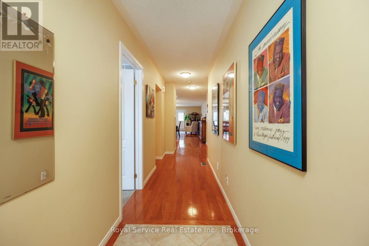 6 - 877 Wentworth Street, Peterborough (Otonabee Ward 1), Ontario  K9J 8R7 - Photo 4 - X13541642