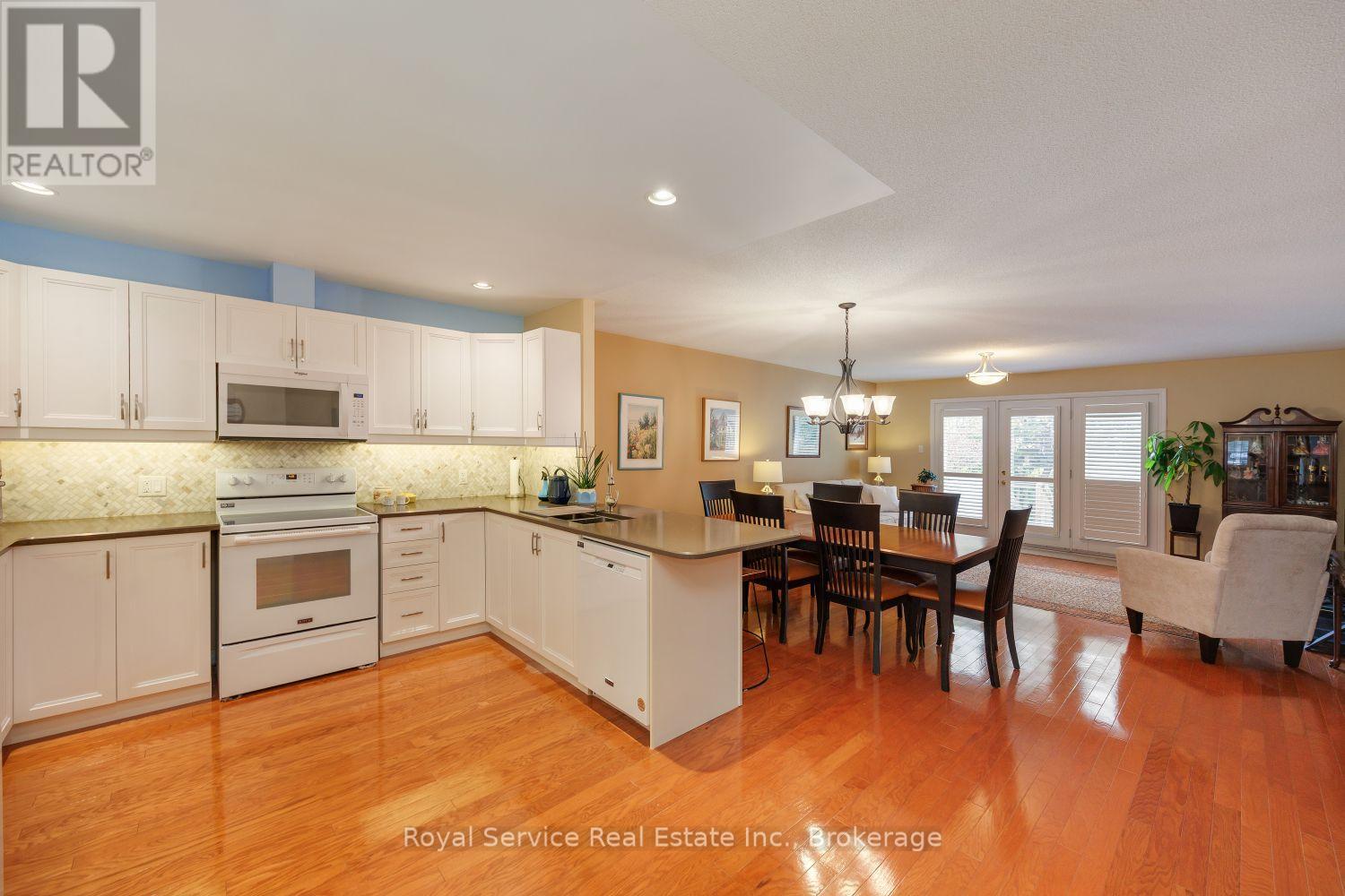 6 - 877 Wentworth Street, Peterborough (Otonabee Ward 1), Ontario  K9J 8R7 - Photo 8 - X13541642