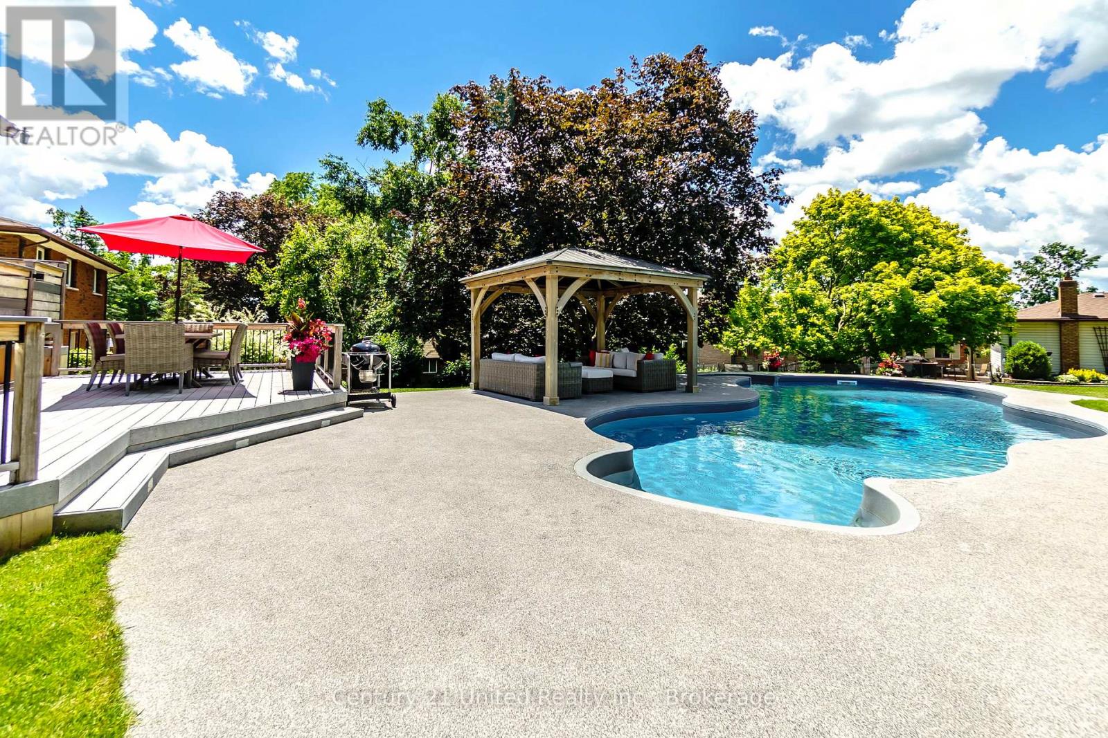 33 Oakwood Crescent, Peterborough (Monaghan Ward 2), Ontario  K9J 1N2 - Photo 2 - X13542648