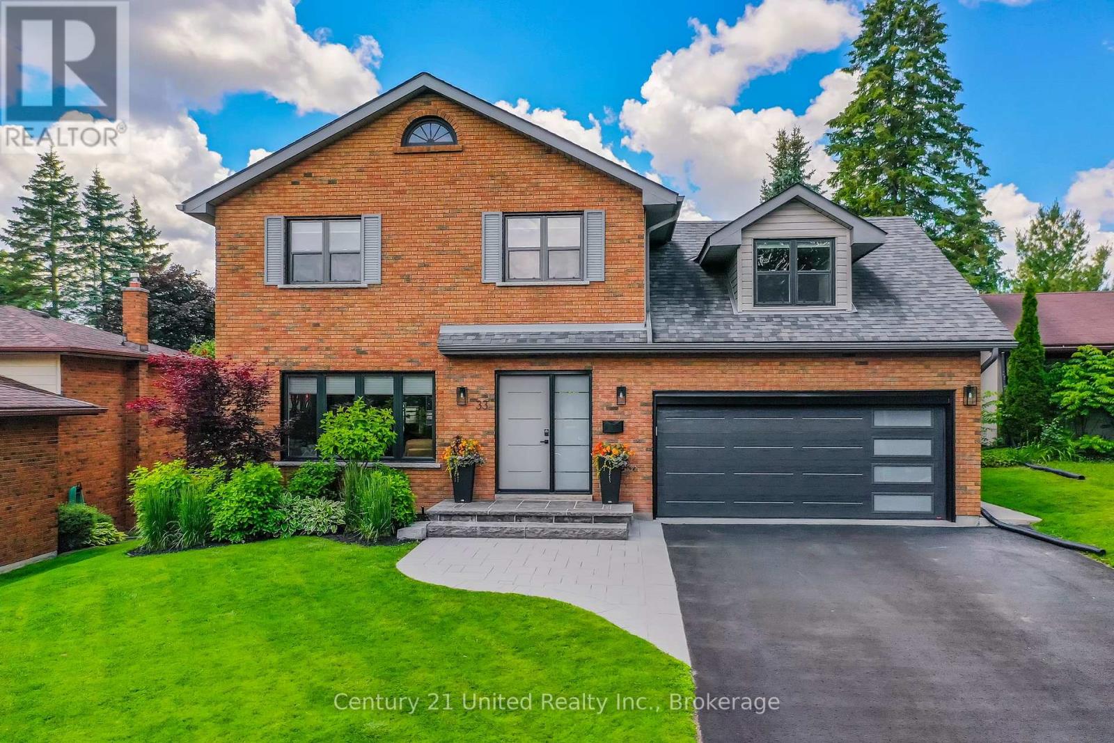 33 Oakwood Crescent, Peterborough (Monaghan Ward 2), Ontario  K9J 1N2 - Photo 4 - X13542648