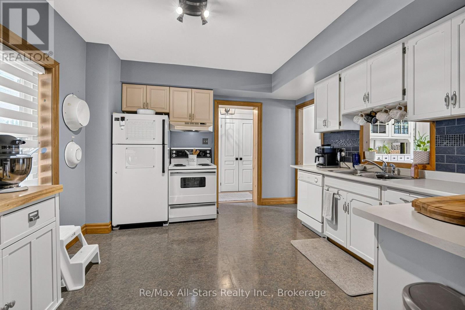 18 Sturgeon Road N, Kawartha Lakes (Omemee), Ontario  K0L 2W0 - Photo 14 - X13543626
